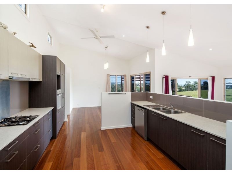 8 Hummock View Drive, Craignish QLD 4655