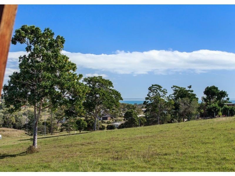 8 Hummock View Drive, Craignish QLD 4655