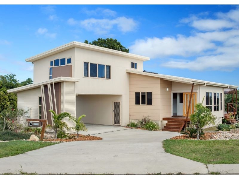 8 Hummock View Drive, Craignish QLD 4655