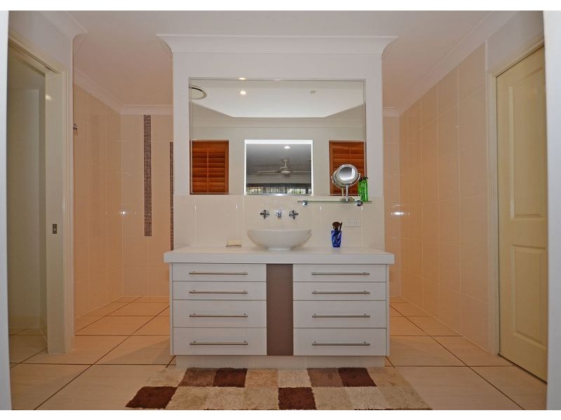 1a Sempfs Road, Dundowran Beach QLD 4655