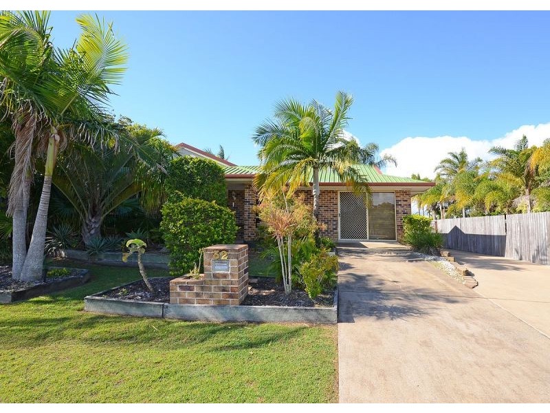 32 Ladbroke Crescent, Urangan QLD 4655