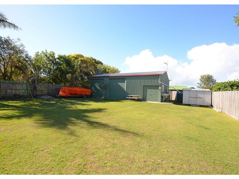 32 Ladbroke Crescent, Urangan QLD 4655