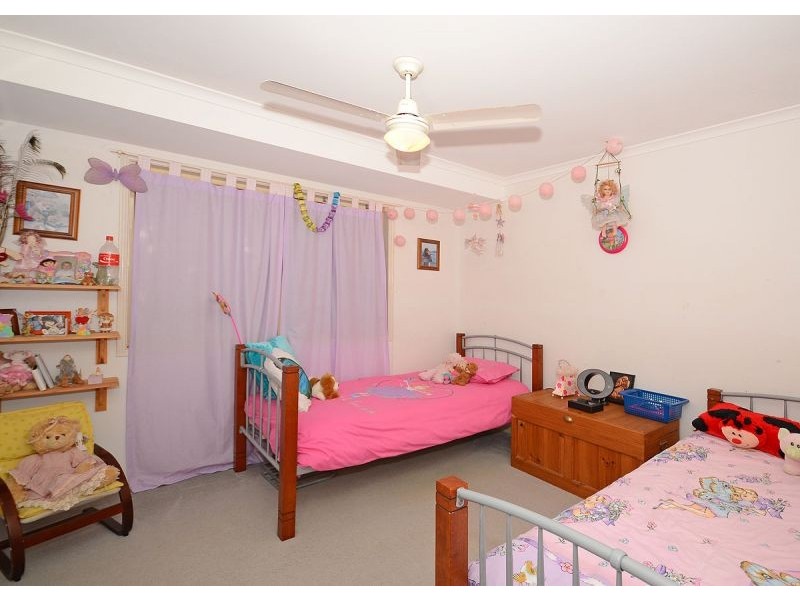 32 Ladbroke Crescent, Urangan QLD 4655