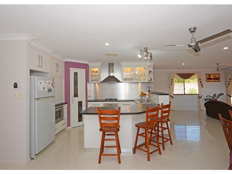 5 Cockatiel Court, Dundowran Beach QLD 4655