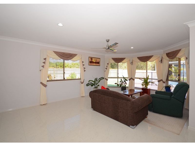 5 Cockatiel Court, Dundowran Beach QLD 4655