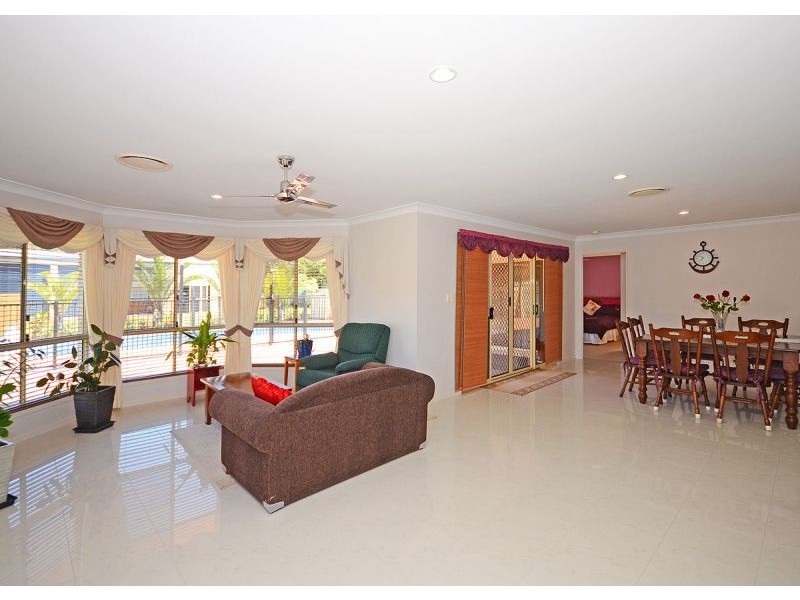5 Cockatiel Court, Dundowran Beach QLD 4655