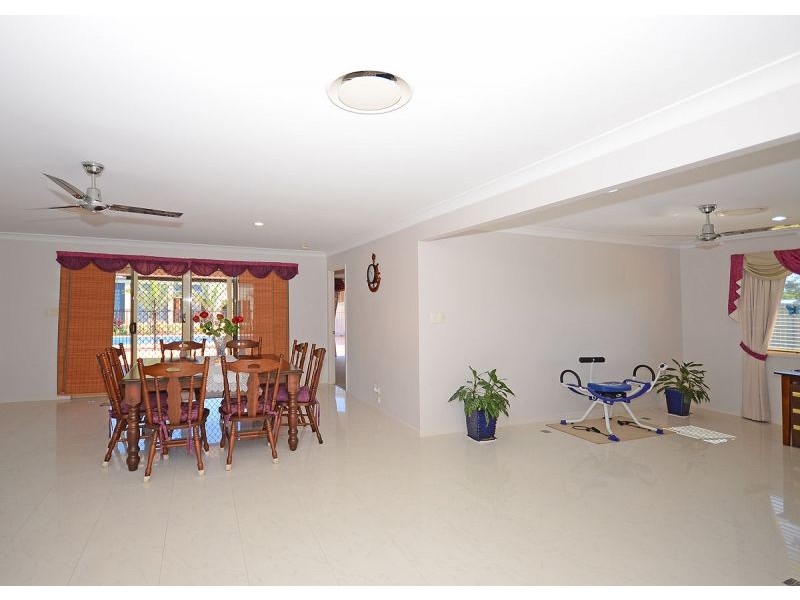 5 Cockatiel Court, Dundowran Beach QLD 4655