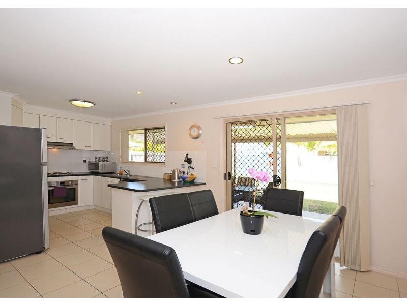 40 Emerald Park Way, Urangan QLD 4655