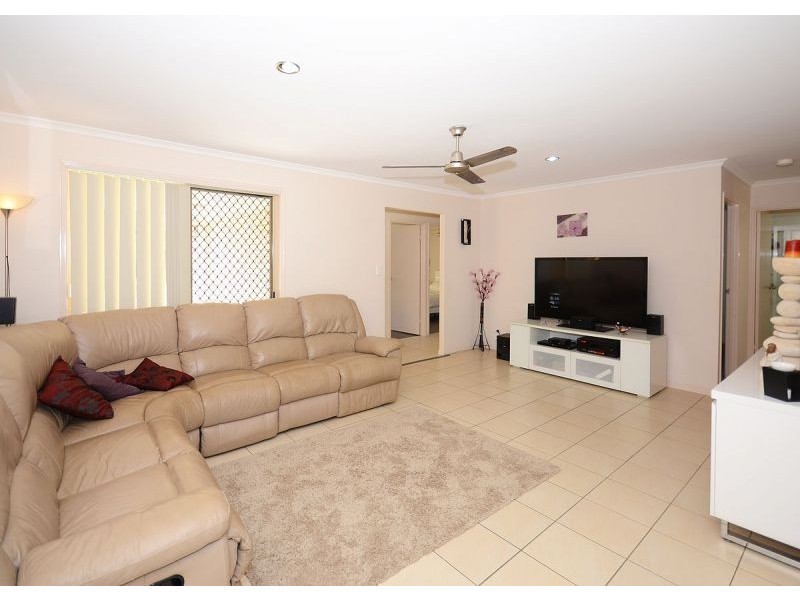 40 Emerald Park Way, Urangan QLD 4655