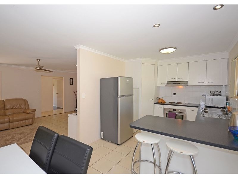 40 Emerald Park Way, Urangan QLD 4655