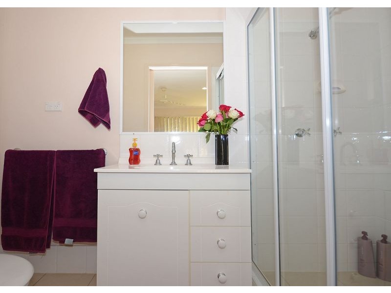 40 Emerald Park Way, Urangan QLD 4655