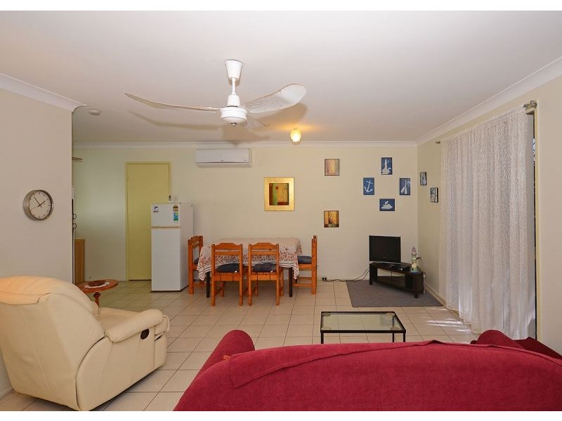 12 Stewart Street, Urangan QLD 4655