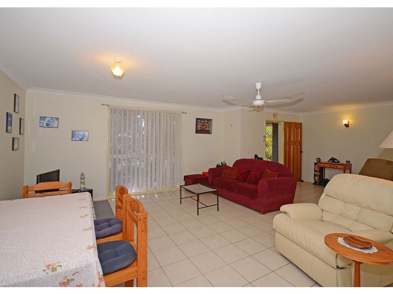 12 Stewart Street, Urangan QLD 4655