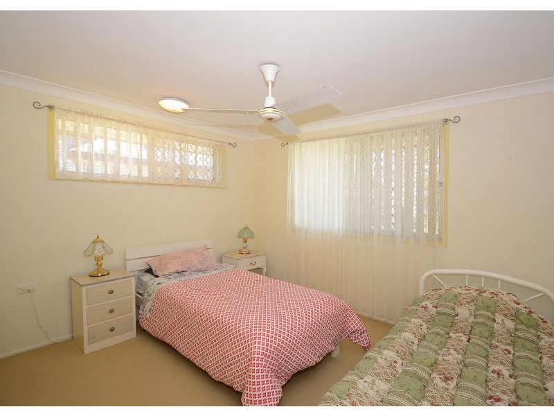 12 Stewart Street, Urangan QLD 4655