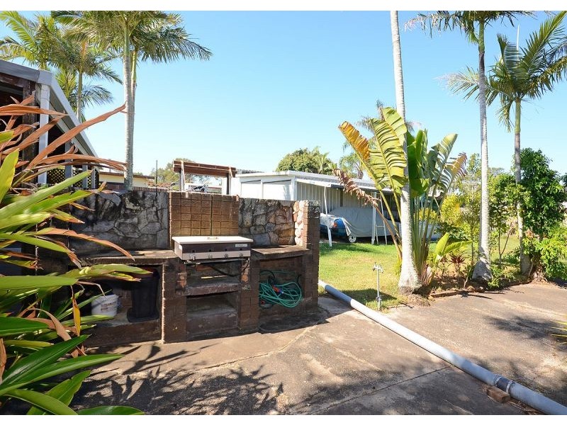 12 Stewart Street, Urangan QLD 4655