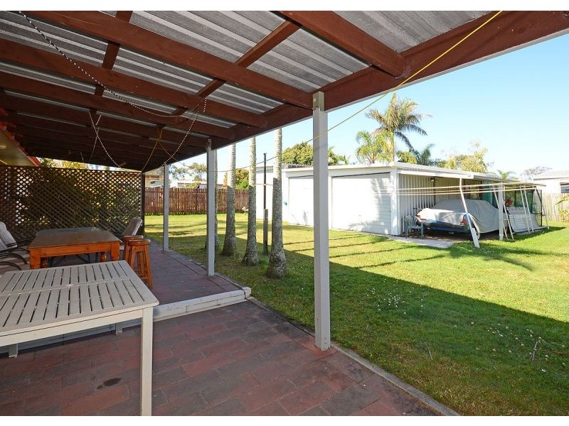 12 Stewart Street, Urangan QLD 4655