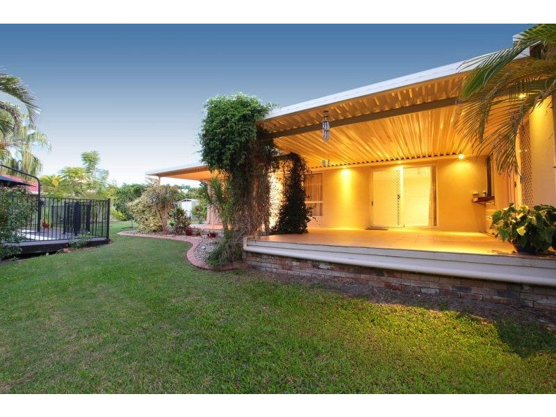 4 Swissalp Drive, Urraween QLD 4655