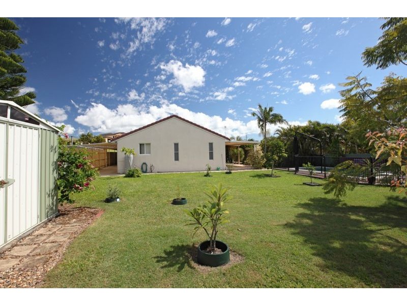 4 Swissalp Drive, Urraween QLD 4655