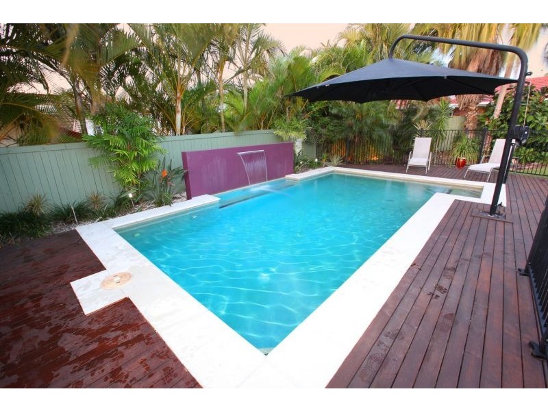 4 Swissalp Drive, Urraween QLD 4655