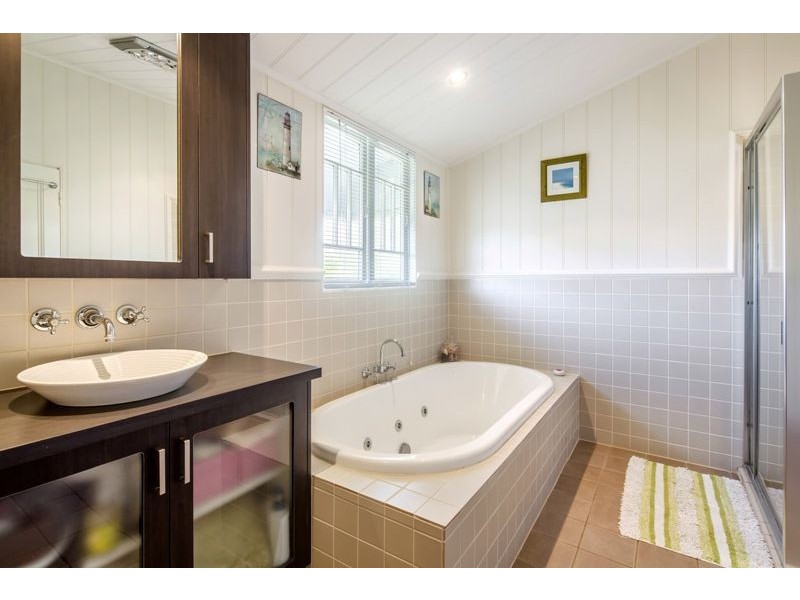 39 Miller Street, Urangan QLD 4655