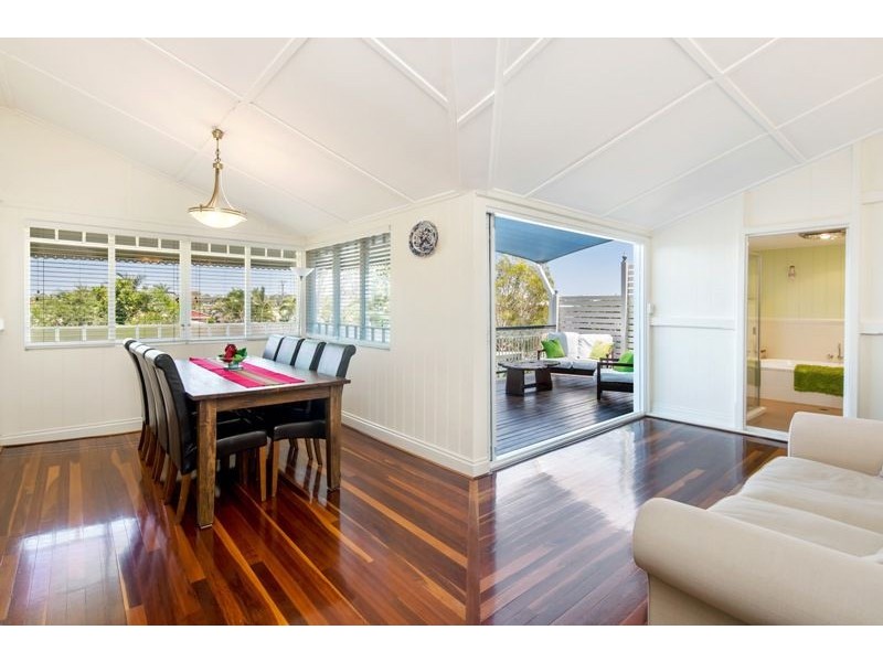 39 Miller Street, Urangan QLD 4655