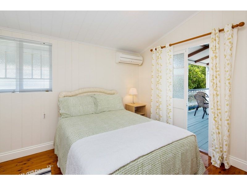 39 Miller Street, Urangan QLD 4655