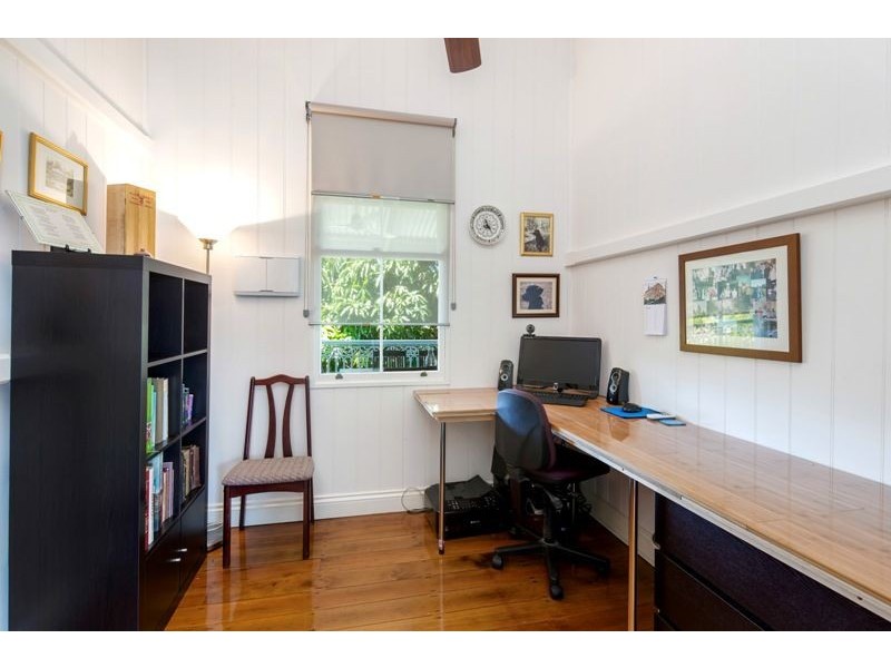 39 Miller Street, Urangan QLD 4655