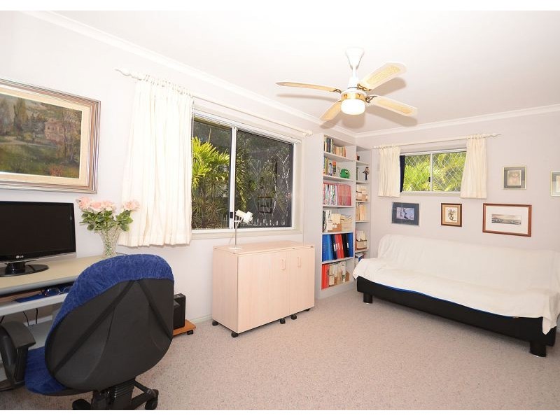 9 Meledie Avenue, Kawungan QLD 4655