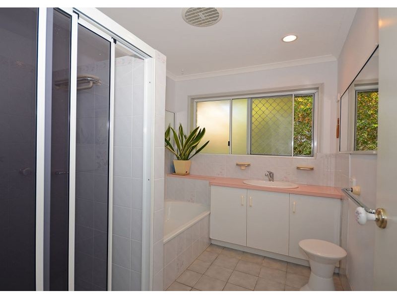 9 Meledie Avenue, Kawungan QLD 4655