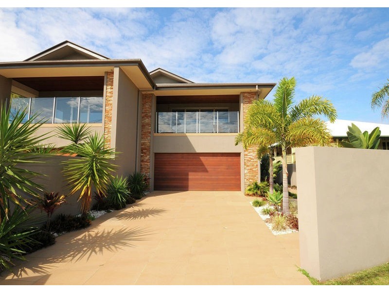 2/13 Cypress Street, Torquay QLD 4655