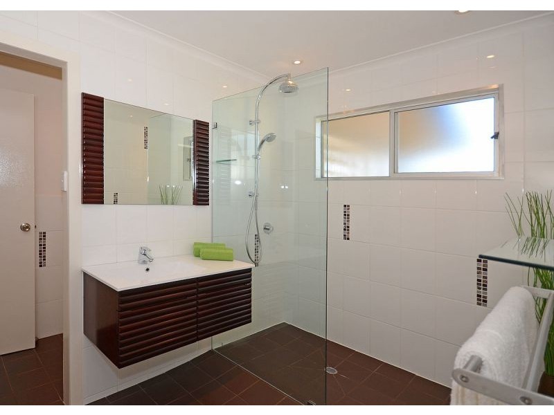 444 Boat Harbour Drive, Torquay QLD 4655