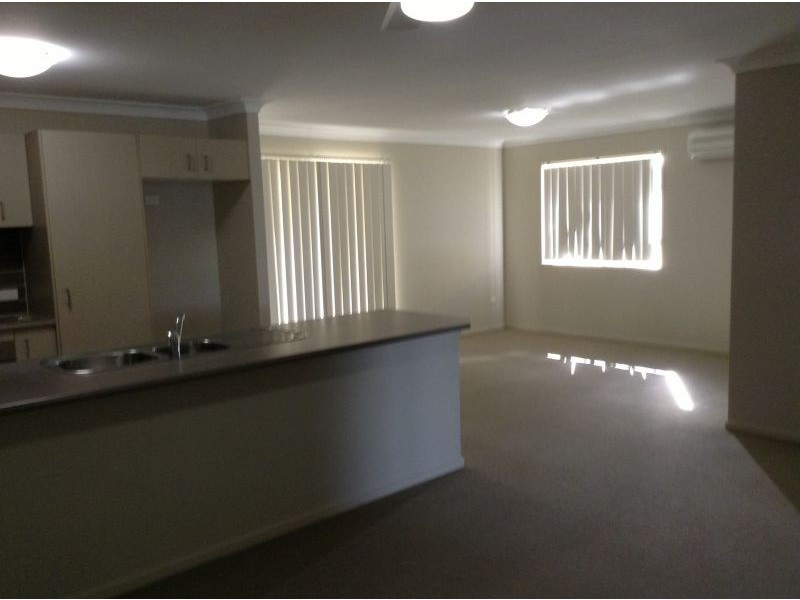 7 Peat, Nikenbah QLD 4655