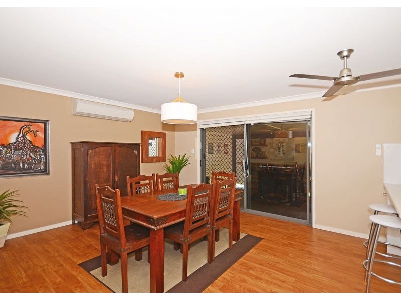 17 Whipbird Court, Urangan QLD 4655