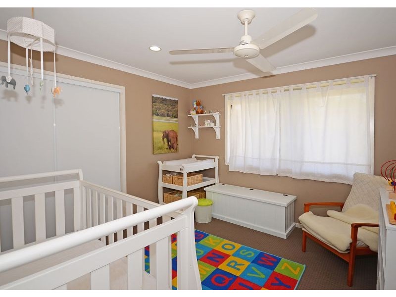 17 Whipbird Court, Urangan QLD 4655