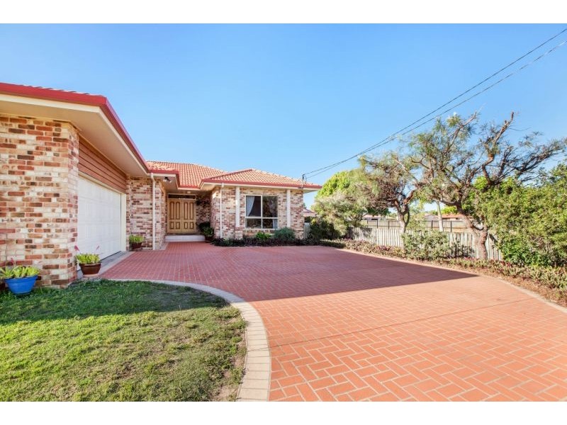 146 Truro Street, Urangan QLD 4655