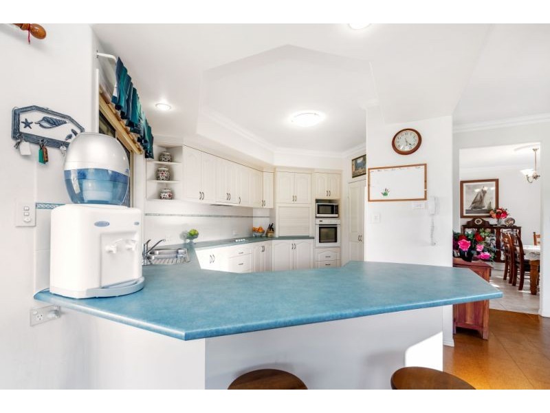 146 Truro Street, Urangan QLD 4655