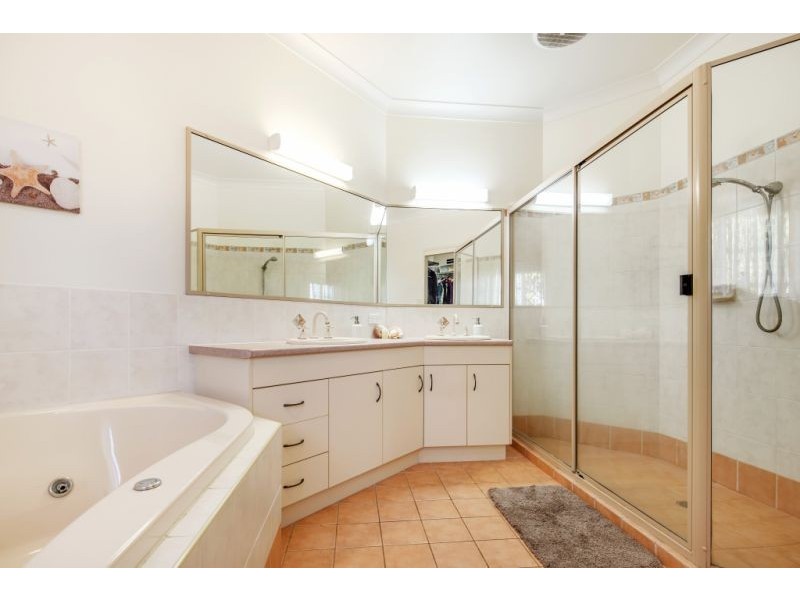 146 Truro Street, Urangan QLD 4655