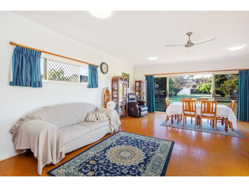 146 Truro Street, Urangan QLD 4655