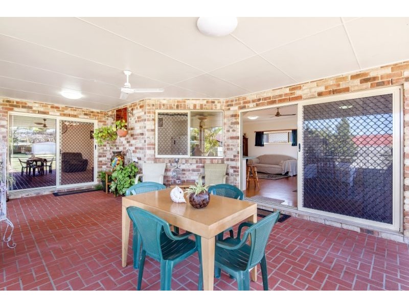 146 Truro Street, Urangan QLD 4655
