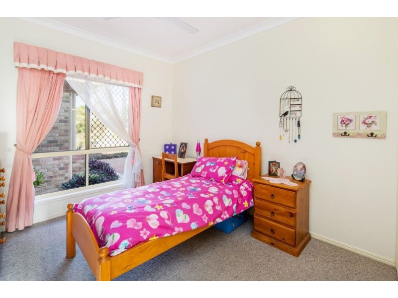 146 Truro Street, Urangan QLD 4655