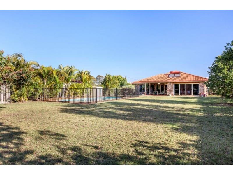 146 Truro Street, Urangan QLD 4655