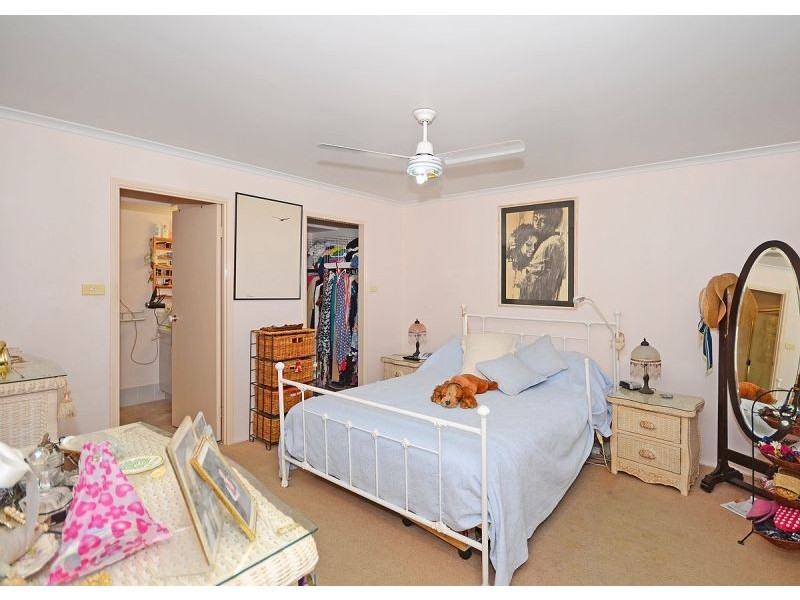 11 Hood Street, Urangan QLD 4655