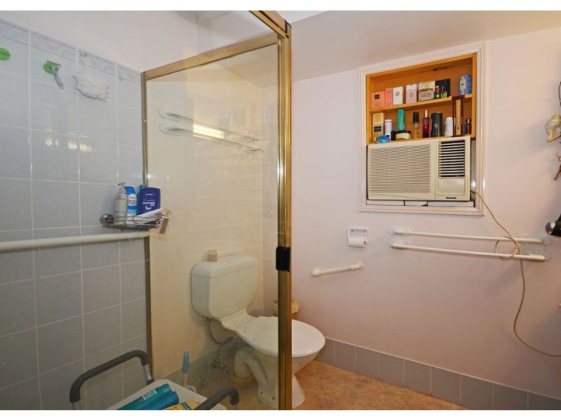 11 Hood Street, Urangan QLD 4655