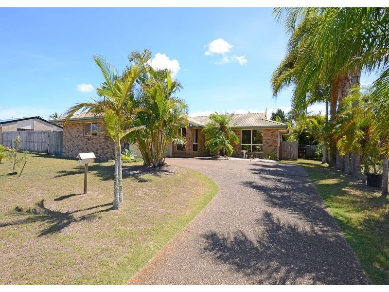 11 Hood Street, Urangan QLD 4655