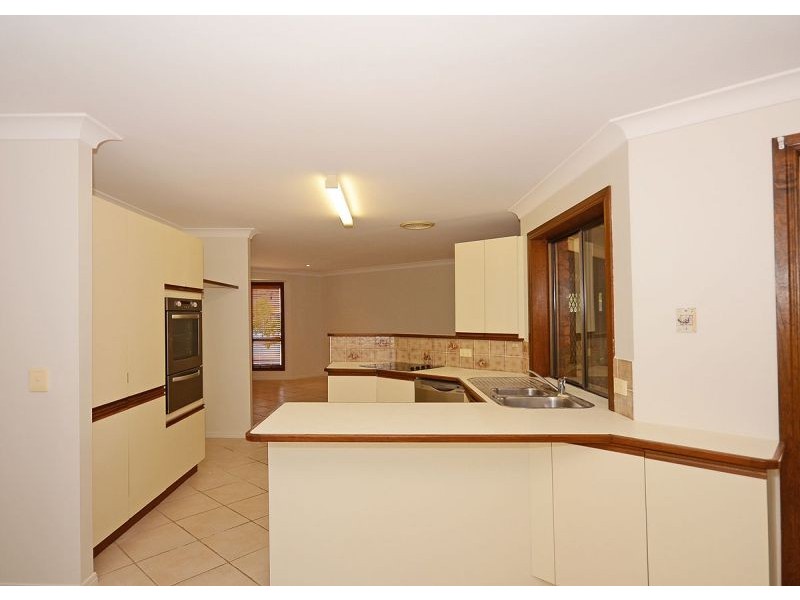 15 Haydn Drive, Kawungan QLD 4655