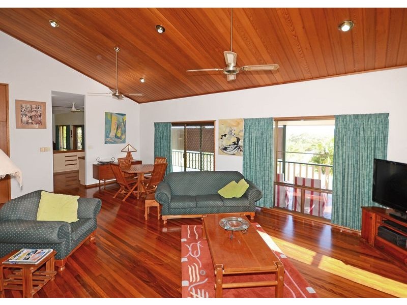 9 Mitchell Avenue, Craignish QLD 4655