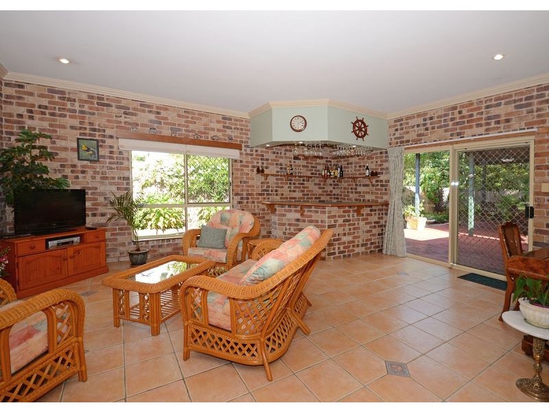 2 Foxwood Court, Dundowran Beach QLD 4655