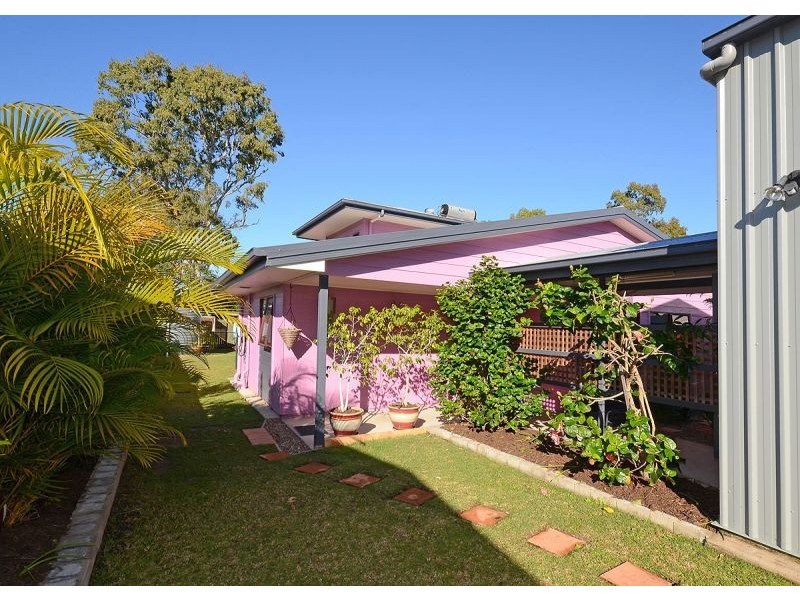 32 Brighton Street, Point Vernon QLD 4655
