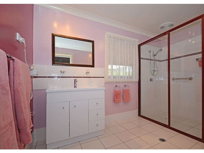 32 Brighton Street, Point Vernon QLD 4655