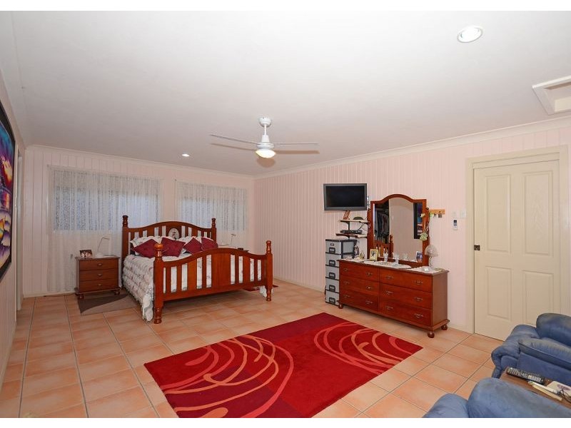 32 Brighton Street, Point Vernon QLD 4655